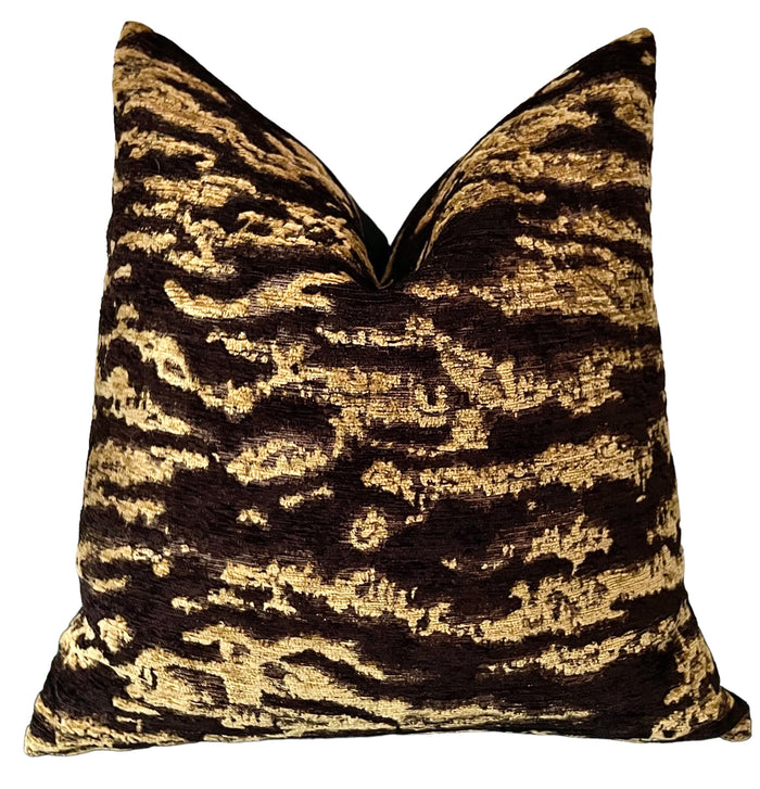 Serengeti Tigre Pillow Cover / Schumacher Pillow Cover / Animal Print Pillow Cover / Tiger Pillow Cover - Annabel Bleu