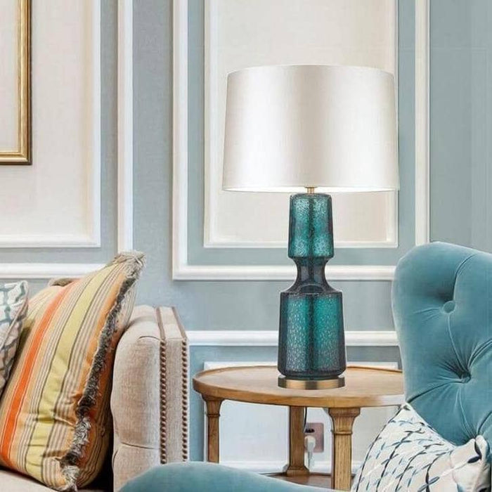 American Retro Bedside Table Lamp - Stylish and Functional Vintage Touch