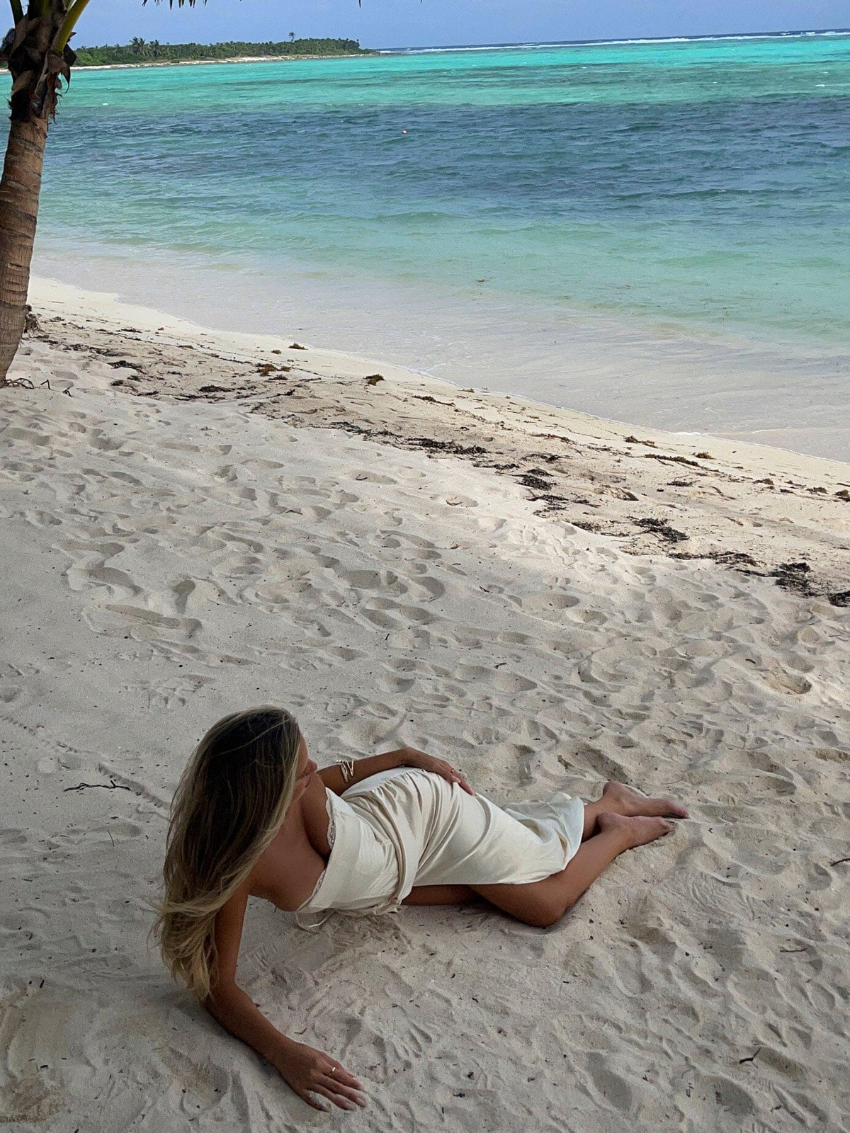 CARMENNE MAXI DRESS IVORY