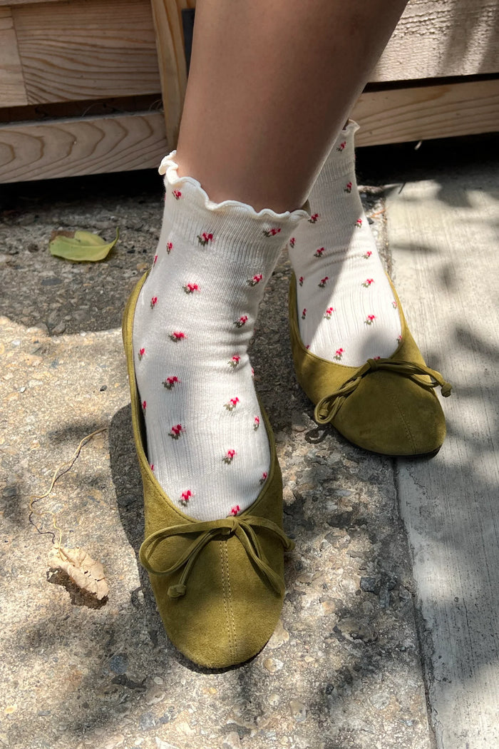 Ruffled Hugger Crew Socks